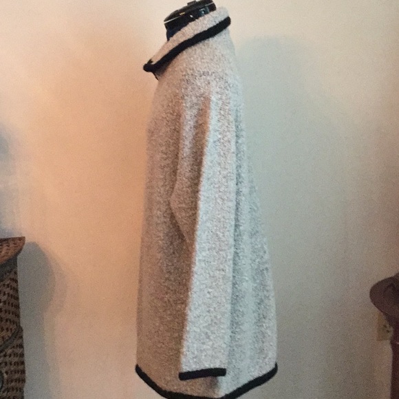 Loose Fitting Sweater SZ L Item B2 - Picture 4 of 7